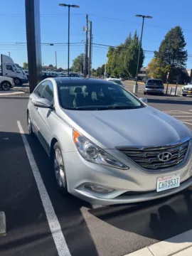 More photos of 2013 Hyundai Sonata Limited PZEV at Ford Longview, WA