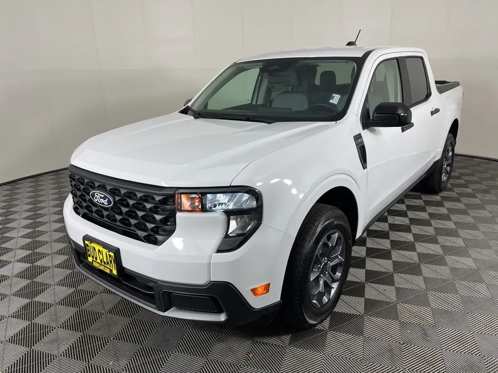 White 2025 Ford Maverick XLT for sale in Longview, WA