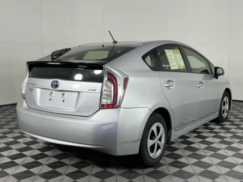 More photos of 2013 Toyota Prius at Ford Longview, WA