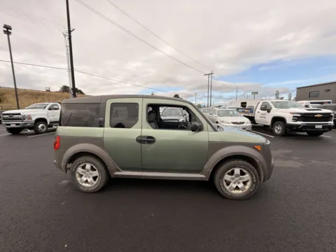 More photos of 2005 Honda Element EX at Ford Longview, WA