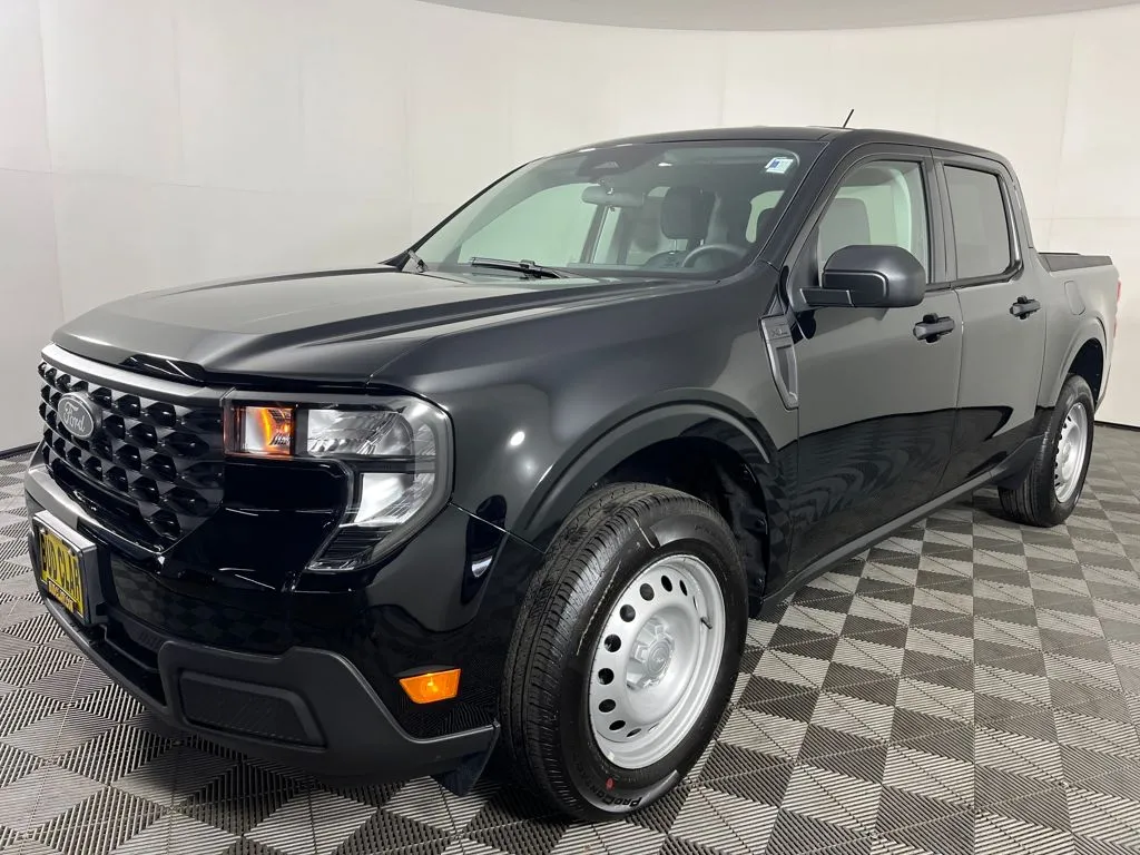 Black 2025 Ford Maverick XL for sale in Longview, WA