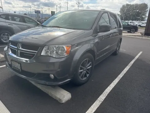 Gray 2017 Dodge Grand Caravan SXT for sale in Longview, WA