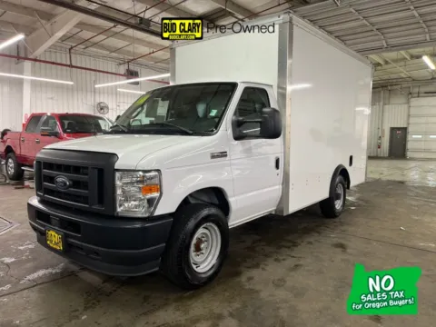 White 2023 Ford E-350SD for sale in Longview, WA