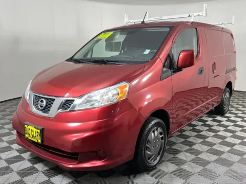 Red 2015 Nissan NV200 SV for sale in Longview, WA