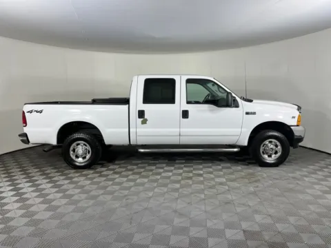 More photos of 2001 Ford F-250SD XLT at Ford Longview, WA