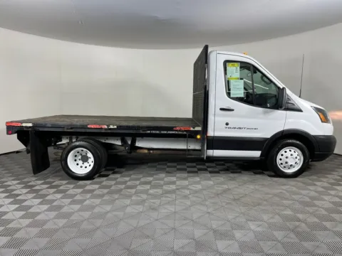 More photos of 2019 Ford Transit-350 at Ford Longview, WA