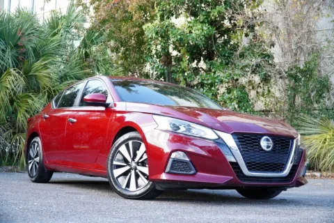 Photos of 2021 Nissan Altima 2.5 SV for sale in Jacksonville, FL at Gravity Autos Jacksonville