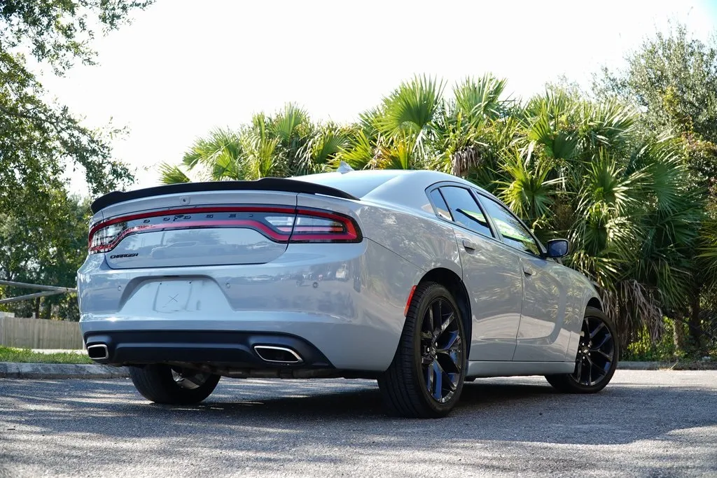 2020 Dodge Charger SXT photo 3
