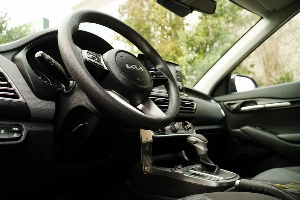 2022 Kia Seltos LX photo 4