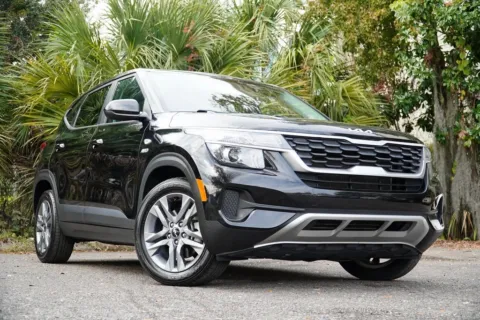 Photos of 2022 Kia Seltos LX for sale in Jacksonville, FL at Gravity Autos Jacksonville