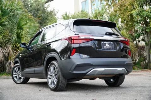 More photos of 2022 Kia Seltos LX at Gravity Autos Jacksonville, FL