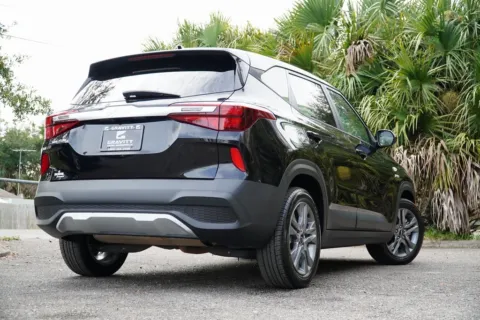 More photos of 2022 Kia Seltos LX at Gravity Autos Jacksonville, FL