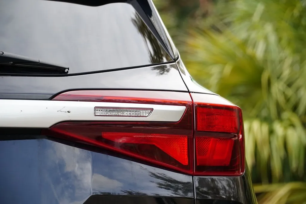 2022 Kia Seltos LX photo 3