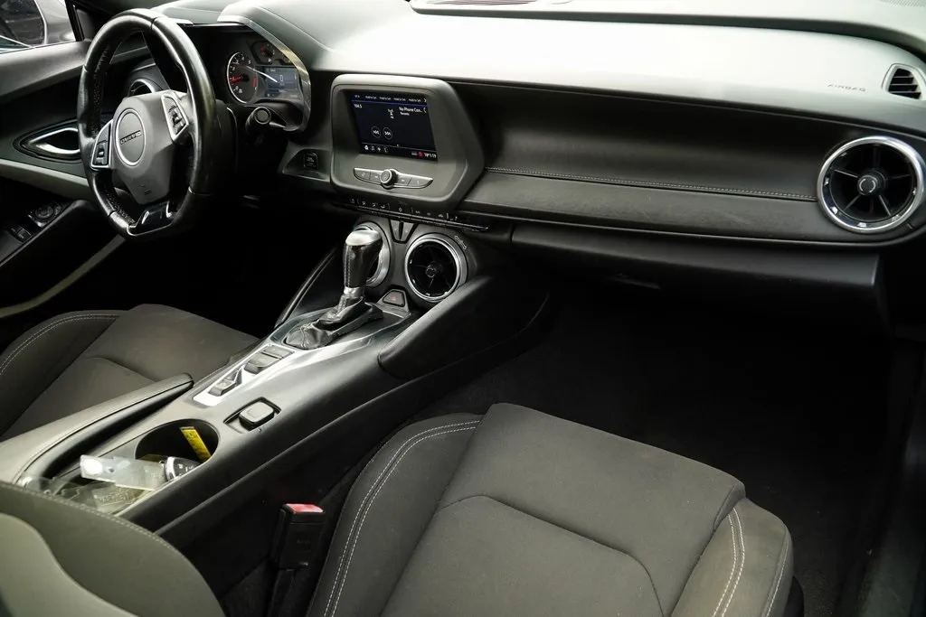 2020 Chevrolet Camaro 1LT photo 4