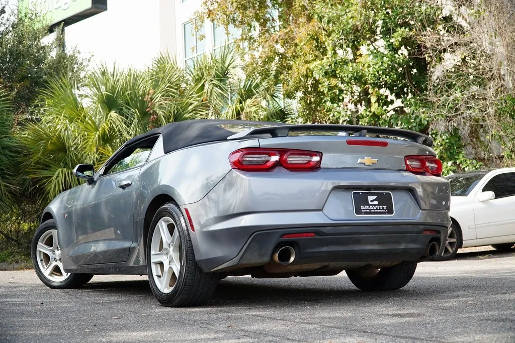 2020 Chevrolet Camaro 1LT photo 2