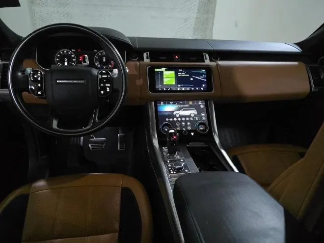 2020 Land Rover Range Rover Sport HSE Dynamic photo 3