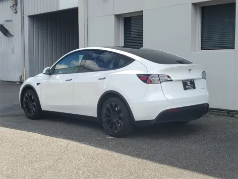 Photos of 2021 Tesla Model Y Long Range for sale in Jacksonville, FL at Gravity Autos Jacksonville