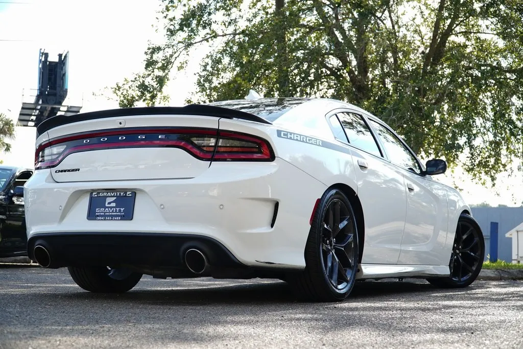 2019 Dodge Charger GT photo 3