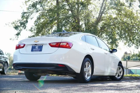 More photos of 2022 Chevrolet Malibu LS at Gravity Autos Jacksonville, FL