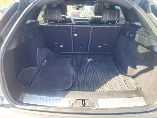 2020 Land Rover Range Rover Velar P250 R-Dynamic S photo 3