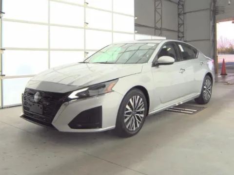 Silver 2023 Nissan Altima 2.5 SV for sale in Jacksonville, FL