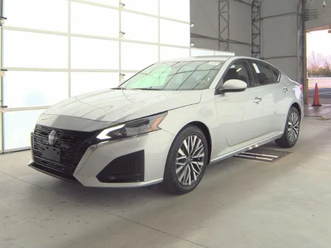 Silver 2023 Nissan Altima 2.5 SV for sale in Jacksonville, FL