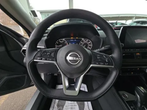 More photos of 2023 Nissan Altima 2.5 SV at Gravity Autos Jacksonville, FL