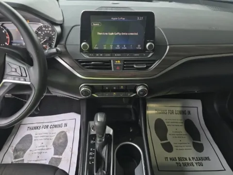 More photos of 2023 Nissan Altima 2.5 SV at Gravity Autos Jacksonville, FL