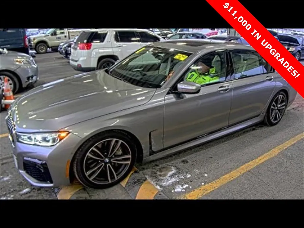 2021 BMW 7 Series 750i's photo