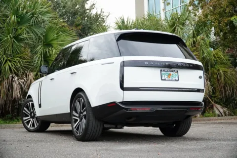 More photos of 2023 Land Rover Range Rover SE at Gravity Autos Jacksonville, FL