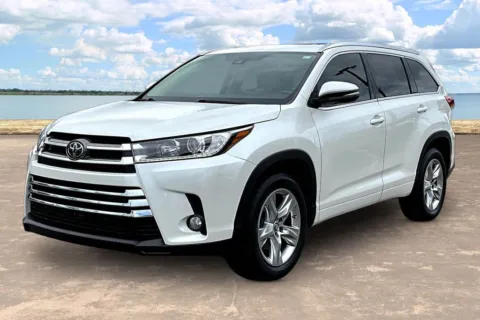 White 2017 Toyota Highlander Limited for sale in Jacksonville, FL