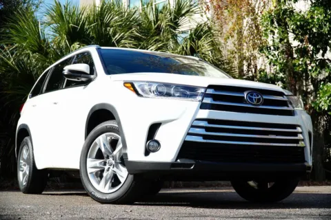 Photos of 2017 Toyota Highlander Limited for sale in Jacksonville, FL at Gravity Autos Jacksonville