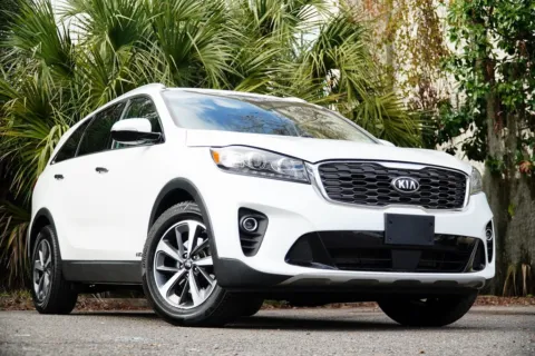 Photos of 2019 Kia Sorento EX for sale in Jacksonville, FL at Gravity Autos Jacksonville
