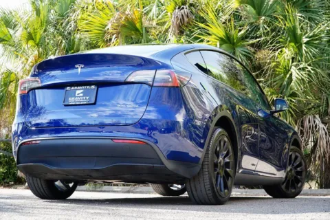 More photos of 2022 Tesla Model Y Long Range at Gravity Autos Jacksonville, FL