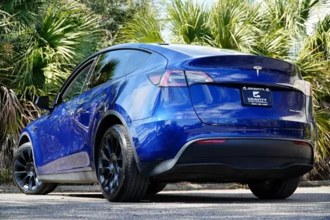 More photos of 2022 Tesla Model Y Long Range at Gravity Autos Jacksonville, FL