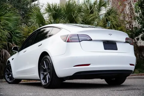 More photos of 2021 Tesla Model 3 Standard Range Plus at Gravity Autos Jacksonville, FL