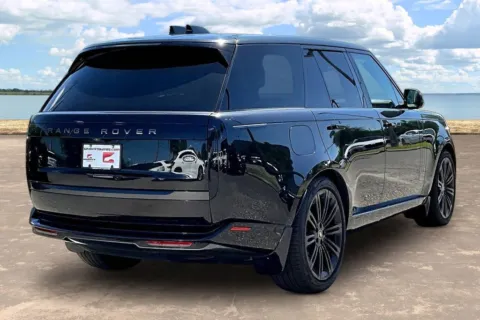 More photos of 2023 Land Rover Range Rover SE at Gravity Autos Jacksonville, FL