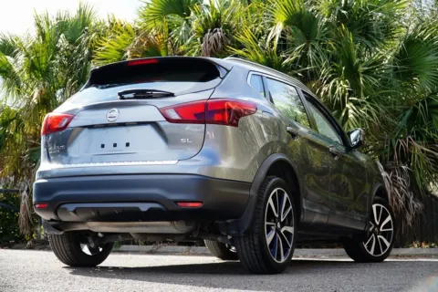 More photos of 2018 Nissan Rogue Sport SL at Gravity Autos Jacksonville, FL