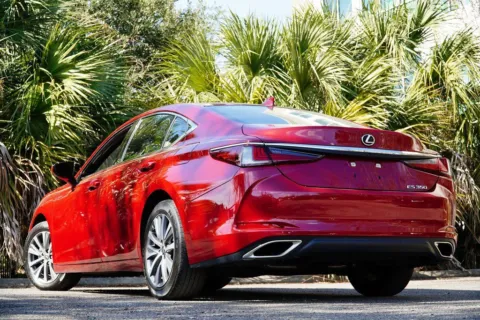More photos of 2021 Lexus ES 350 at Gravity Autos Jacksonville, FL