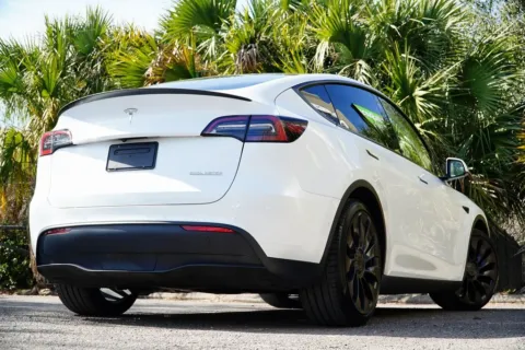 More photos of 2022 Tesla Model Y Performance at Gravity Autos Jacksonville, FL