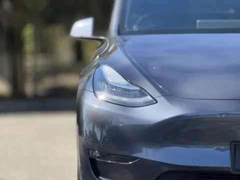 More photos of 2021 Tesla Model Y Long Range at Gravity Autos Jacksonville, FL