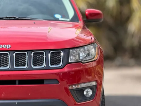 More photos of 2018 Jeep Compass Latitude at Gravity Autos Jacksonville, FL