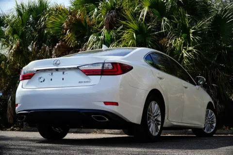 More photos of 2017 Lexus ES 350 at Gravity Autos Jacksonville, FL