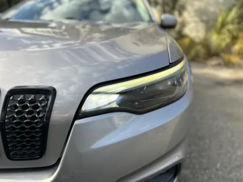 More photos of 2020 Jeep Cherokee Altitude at Gravity Autos Jacksonville, FL