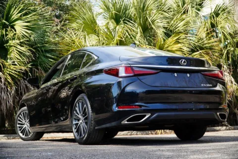 More photos of 2023 Lexus ES 350 at Gravity Autos Jacksonville, FL