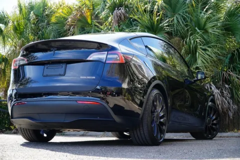 More photos of 2021 Tesla Model Y Performance at Gravity Autos Jacksonville, FL