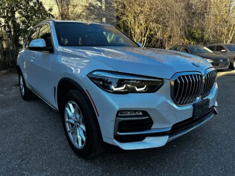 Photos of 2021 BMW X5 xDrive40i for sale in Jacksonville, FL at Gravity Autos Jacksonville