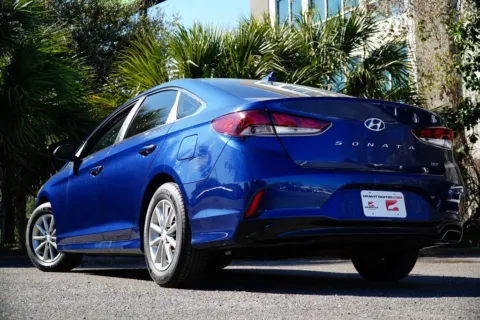 More photos of 2018 Hyundai Sonata ECO at Gravity Autos Jacksonville, FL