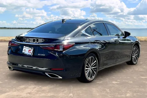 More photos of 2022 Lexus ES 350 at Gravity Autos Jacksonville, FL
