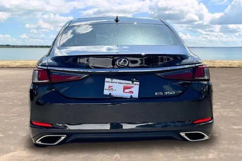 More photos of 2022 Lexus ES 350 at Gravity Autos Jacksonville, FL